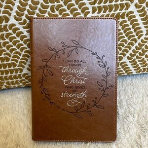 ✨NWT Philippians 4:13 Faux Leather Prayer Journal🤎